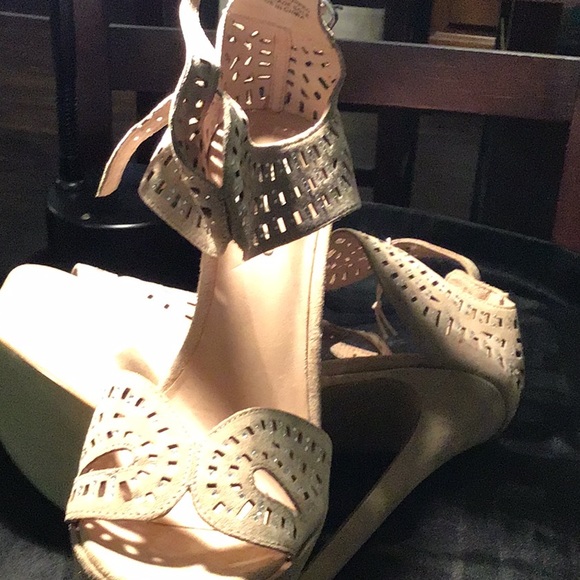 Women’s high heels size 8.5 - Picture 7 of 7